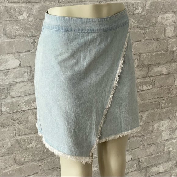 Minkpink Fringe Jean Mini Skirt 🎉HOST PICK🎉 - Picture 3 of 16